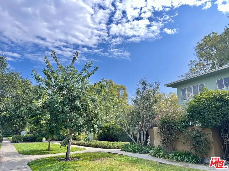 5441 Village Green, Los Angeles, CA 90016 - #1
