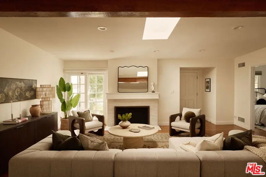 5107 Matilija Avenue, Sherman Oaks, CA 91423 - #2