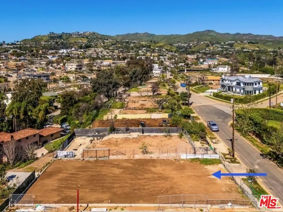 381 N Las Casas Avenue, Pacific Palisades, CA 90272 - #3