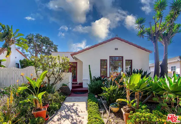 1034 Pacific Street, Santa Monica, CA 90405