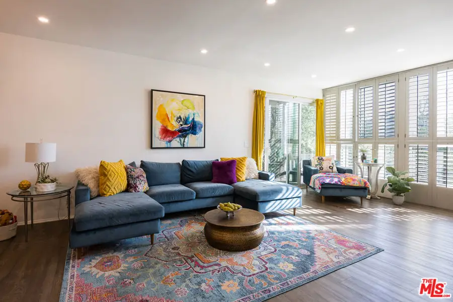 17711 Margate Street #211, Encino, CA 91316 - #2