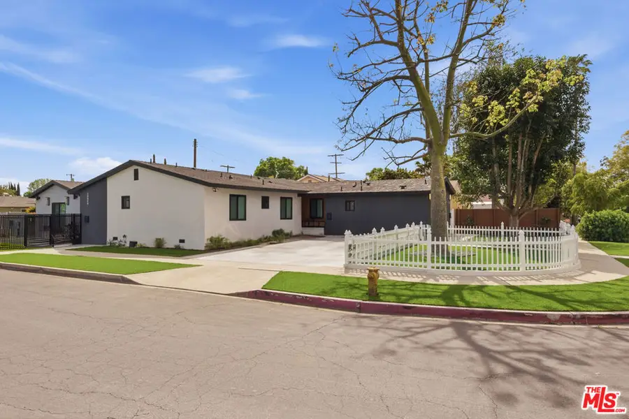 6724 Hesperia Avenue, Reseda, CA 91335 - #2