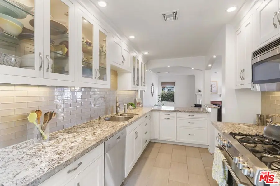 4205 Mildred Avenue, Los Angeles, CA 90066 - #2