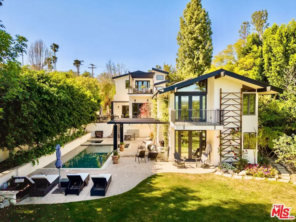 16820 Oak View Drive, Encino, CA 91436 - #1