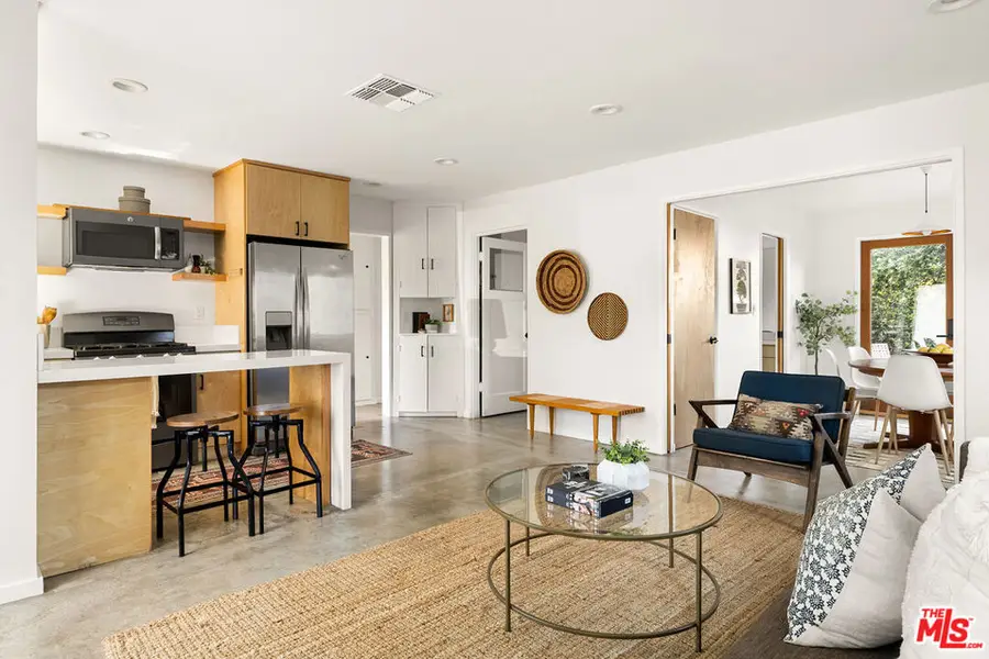 3225 Larga Avenue, Los Angeles, CA 90039 - #2