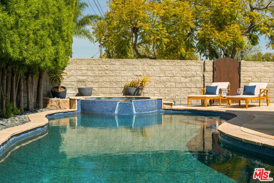 6213 S Corning Avenue, Los Angeles, CA 90056 - #2