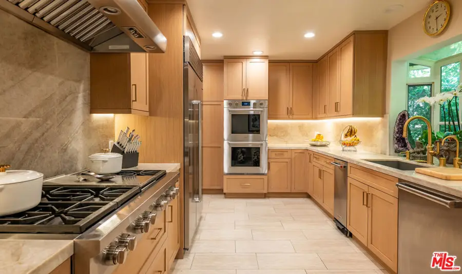 9415 Cherokee Lane, Beverly Hills, CA 90210 - #3