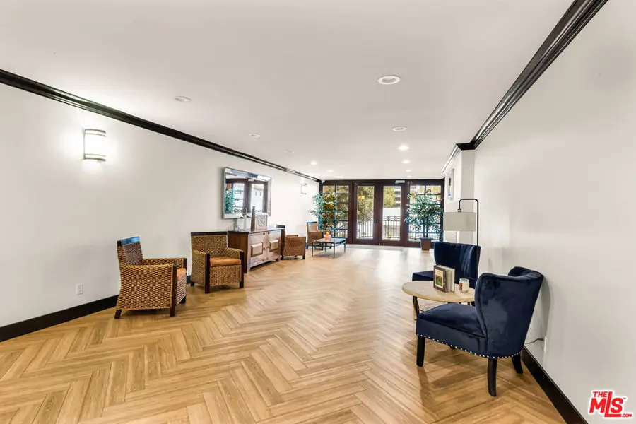 15248 Dickens Street #103, Sherman Oaks, CA 91403 - #2
