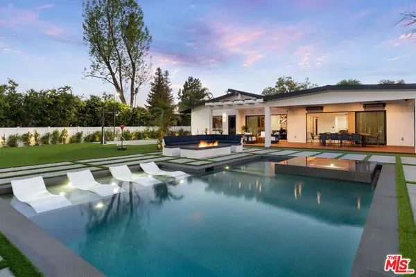 23283 Erwin Street, Woodland Hills, CA 91367