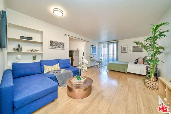 425 S Kenmore Avenue #104, Los Angeles, CA 90020
