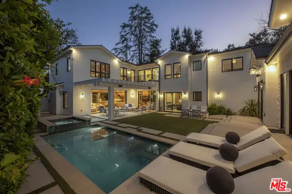 196 S Greenfield Avenue, Los Angeles, CA 90049