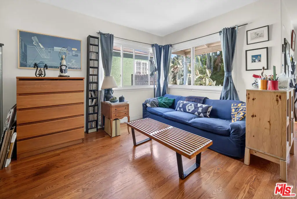2563 Walnut Avenue, Venice, CA 90291 - #1