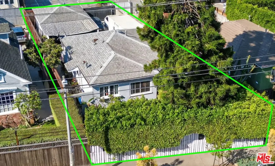 2563 Walnut Avenue, Venice, CA 90291 - #3