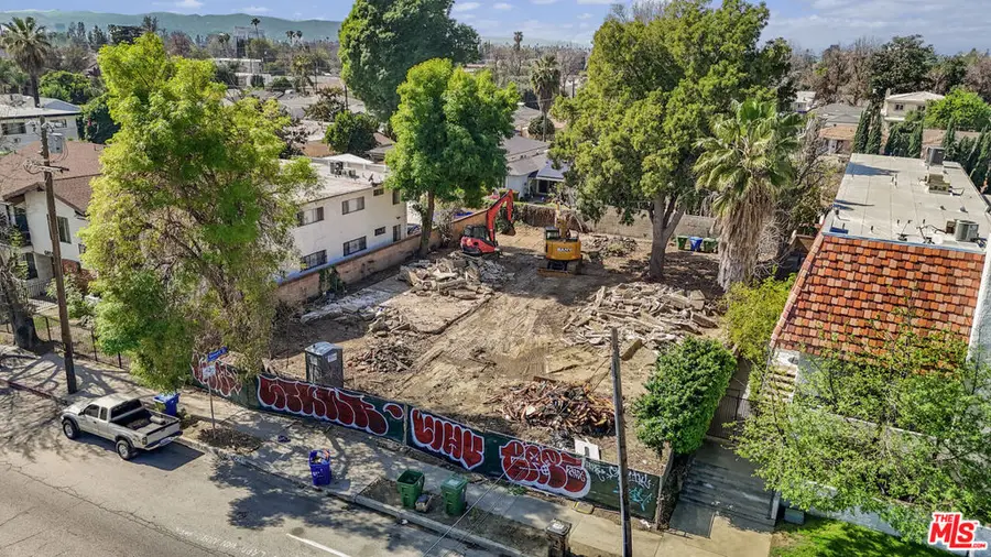 6901 Woodman Avenue, Van Nuys, CA 91405 - #3