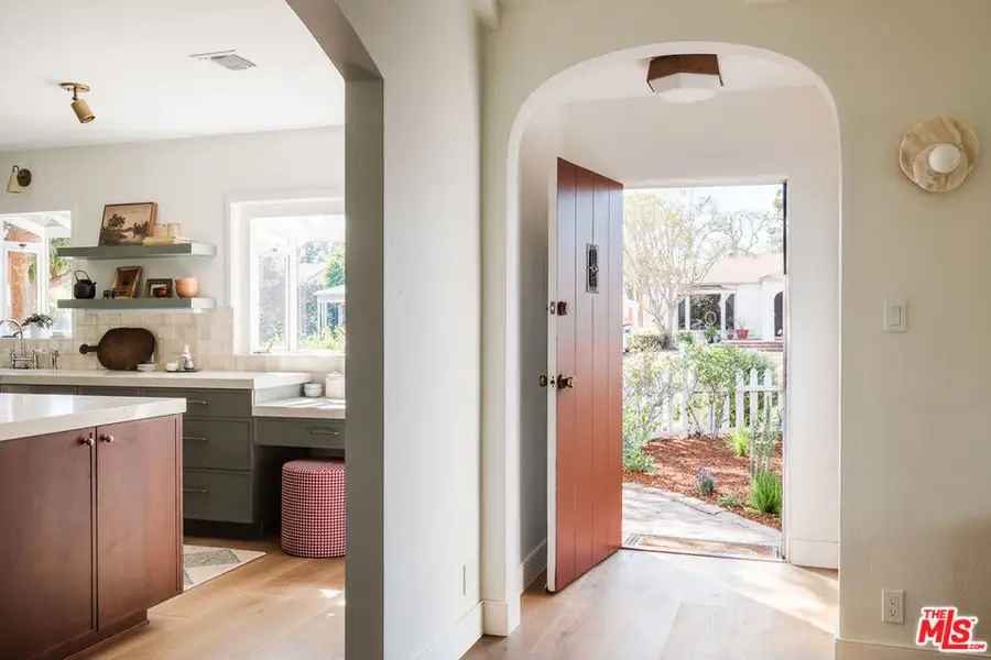 4928 Willowcrest Avenue, North Hollywood, CA 91601 - #2