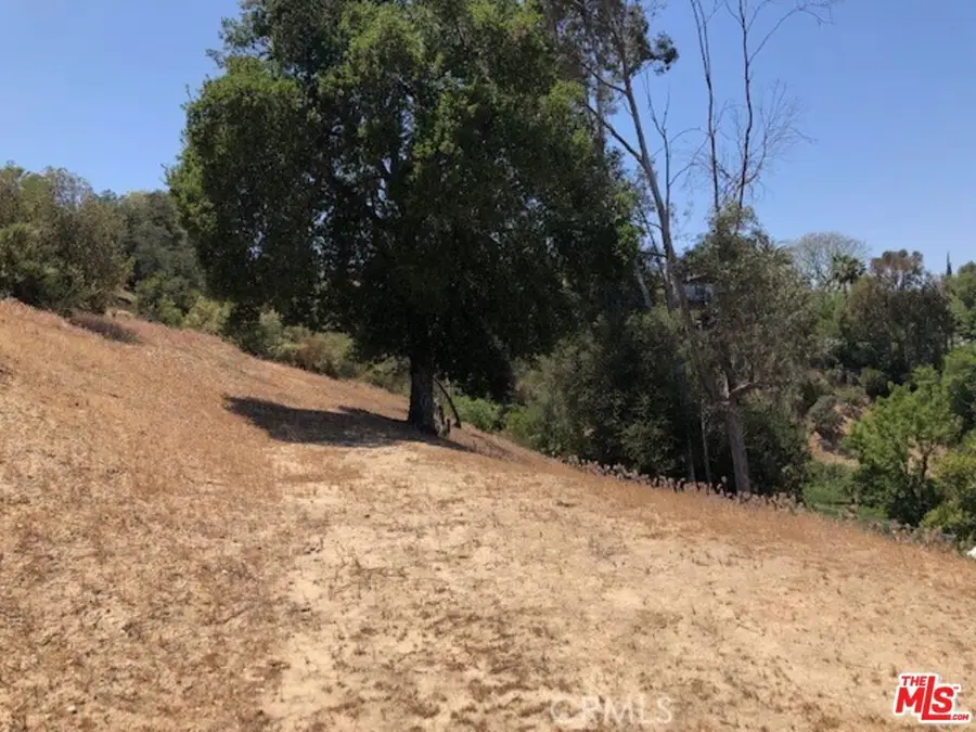 4549 Ensenada Drive, Woodland Hills, CA 91364 - #3