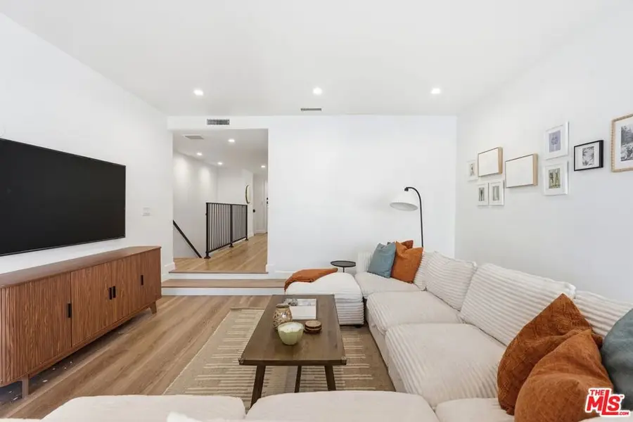 324 S Elm Drive #101, Beverly Hills, CA 90212 - #3