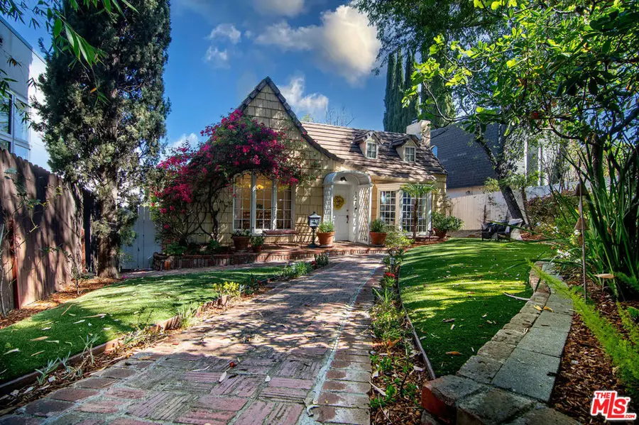14413 Valley Vista Boulevard, Sherman Oaks, CA 91423 - #3