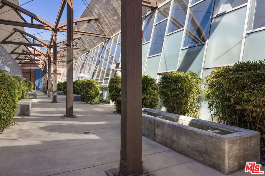130 S Hewitt Street #25, Los Angeles, CA 90012 - #3