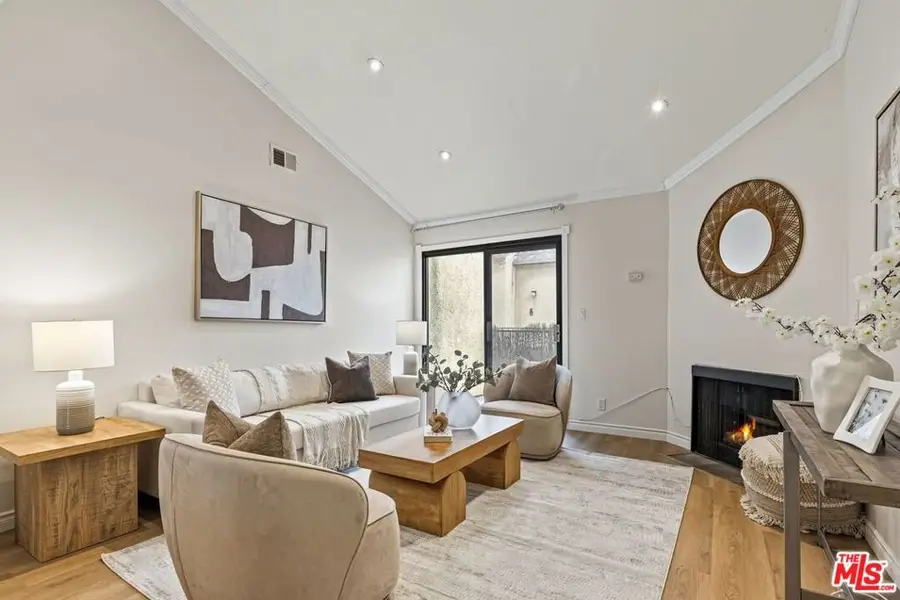 620 W Hyde Park Boulevard #313, Inglewood, CA 90302 - #3