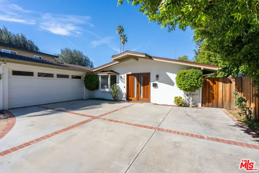 19837 Gilmore Street, Woodland Hills, CA 91367 - #2