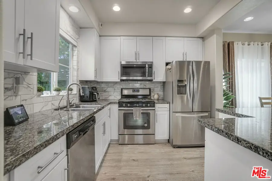22755 Walnut Park Lane, Newhall, CA 91321 - #2