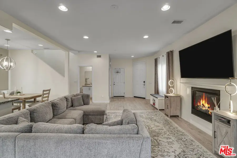22755 Walnut Park Lane, Newhall, CA 91321 - #3