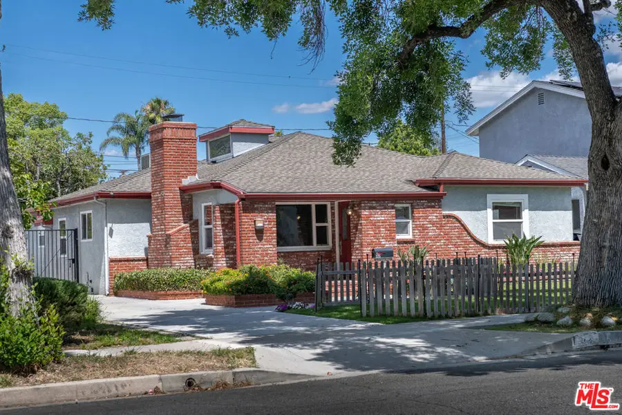 325 W Elm Avenue, Burbank, CA 91506 - #2