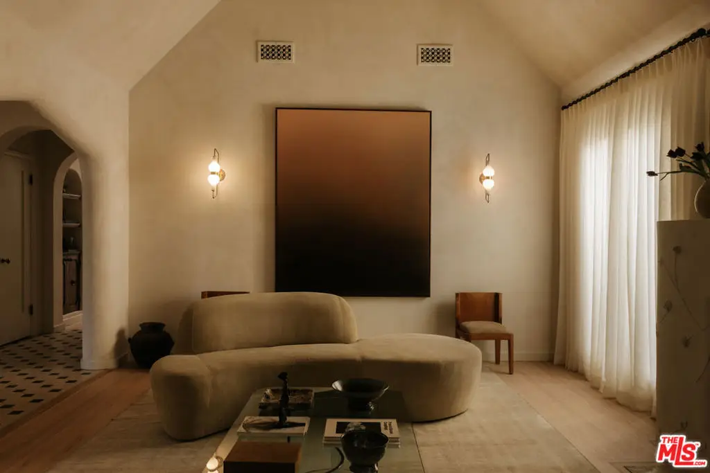 6381 Lindenhurst Avenue, Los Angeles, CA 90048 - #1