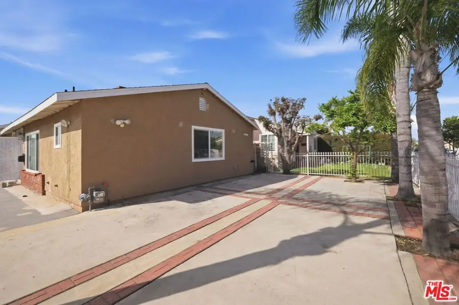 541 Mcdonald Avenue, Wilmington, CA 90744 - #2