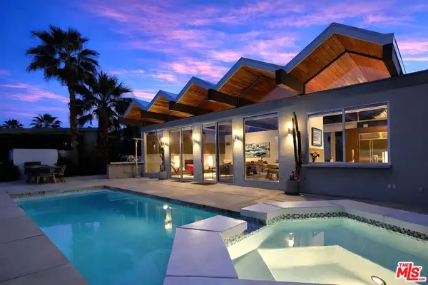 1732 Royal Palm Court, Palm Springs, CA 92262