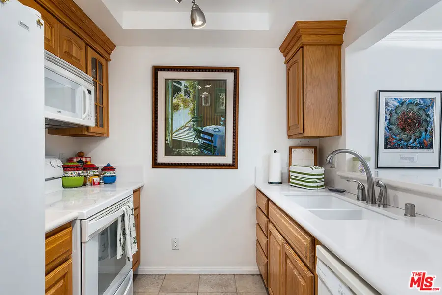 501 Palisades Drive #105, Pacific Palisades, CA 90272 - #2