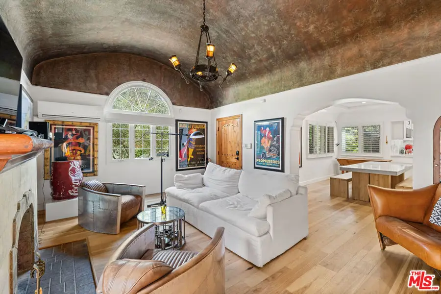 6612 Waring Avenue, Los Angeles, CA 90038 - #3