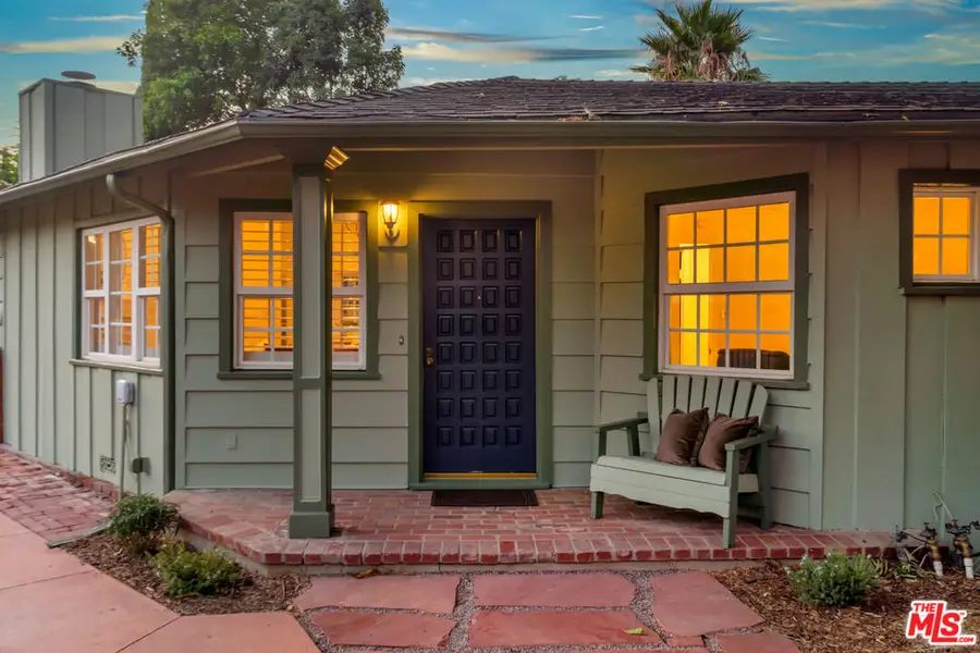 6001 Oakdale Avenue, Woodland Hills, CA 91367 - #3