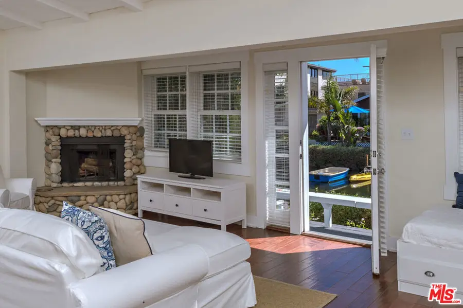 2323 Grand Canal, Venice, CA 90291 - #3