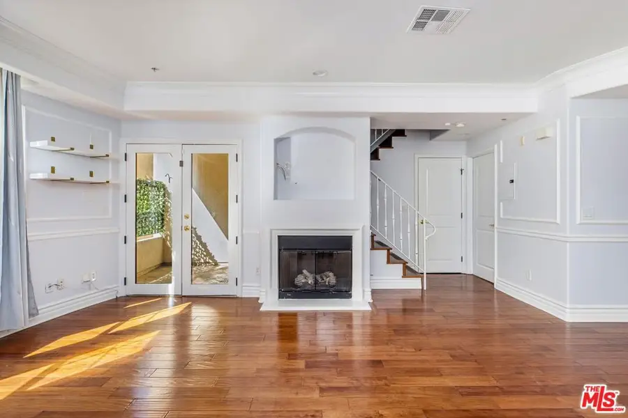 12026 Hoffman Street #302, Studio City, CA 91604 - #3