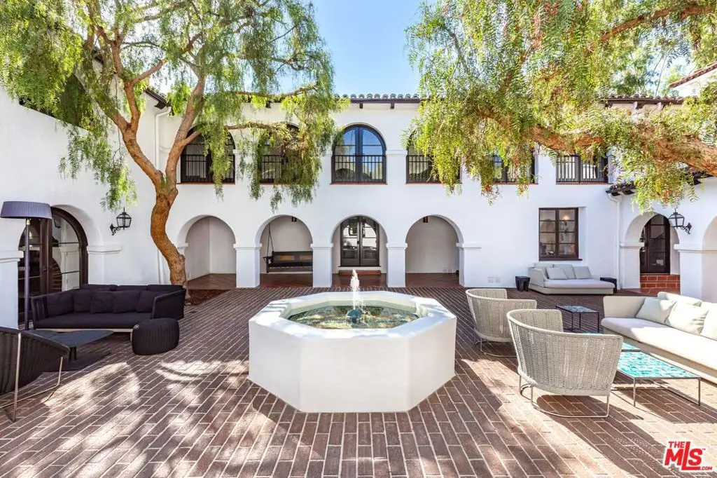 820 N Roxbury Drive, Beverly Hills, CA 90210 - #1