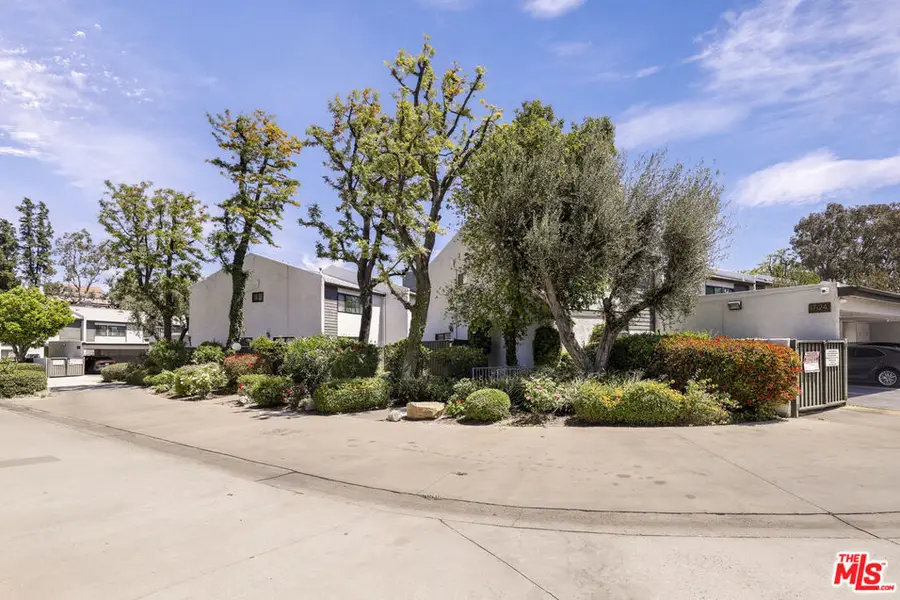 11311 Tampa Avenue #30, Porter Ranch, CA 91326 - #3