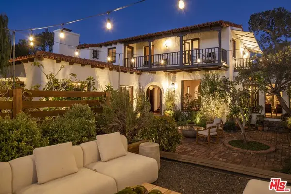 216 Notteargenta Road, Pacific Palisades, CA 90272