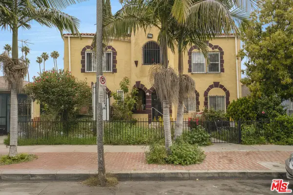 1061 W 57th Street, Los Angeles, CA 90037