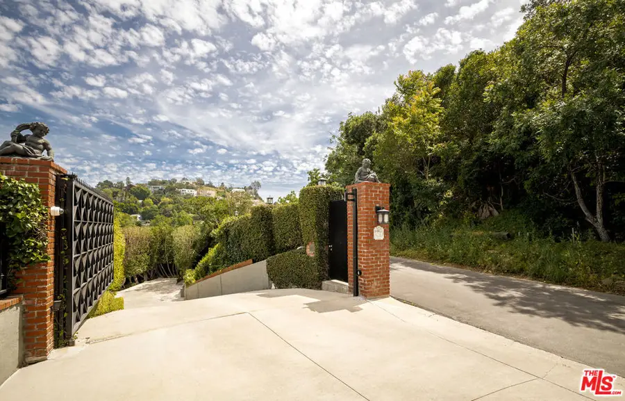 12917 Galewood Street, Studio City, CA 91604 - #3