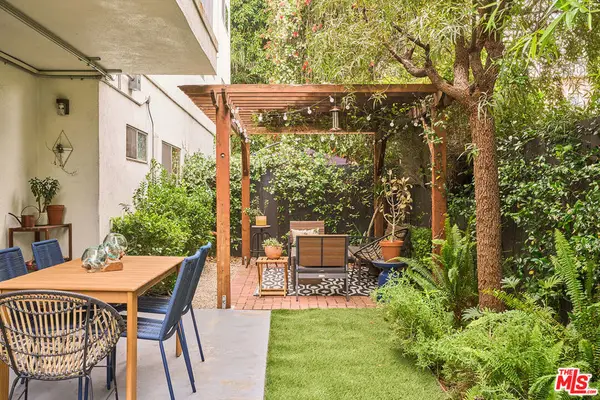 4343 Finley Avenue #4, Los Angeles, CA 90027