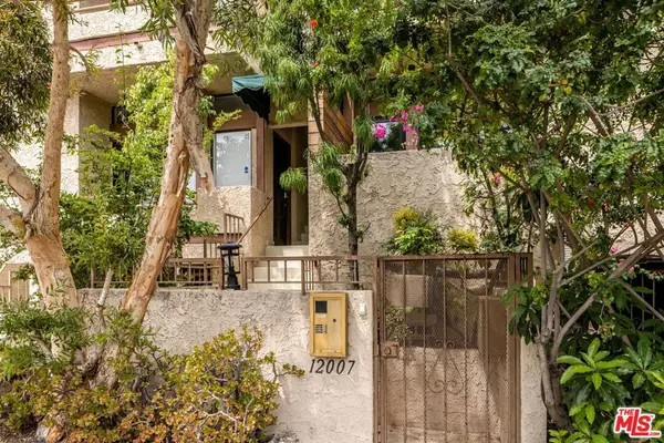12007 Rochester Avenue #3, Los Angeles, CA 90025