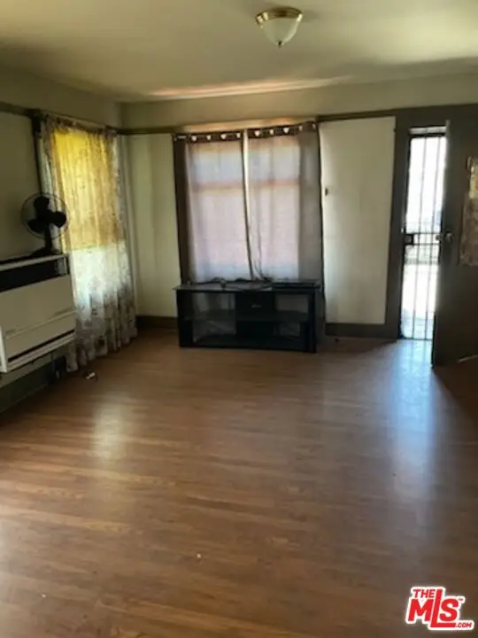 6922 Makee Avenue, Los Angeles, CA 90001 - #2