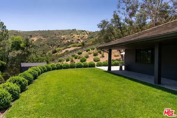 6 Buckskin Court, Bell Canyon, CA 91307