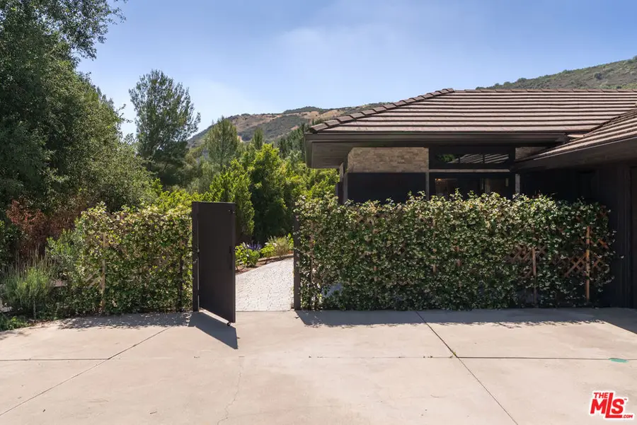 6 Buckskin Court, Bell Canyon, CA 91307 - #2