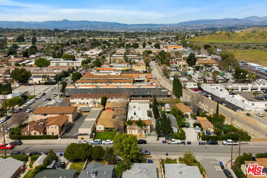 22607 14th Street, Newhall, CA 91321 - #3