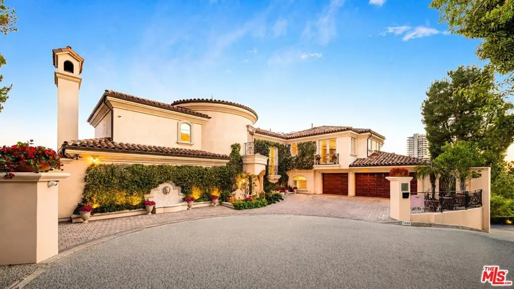 1260 St Ives Place, Los Angeles, CA 90069 - #1