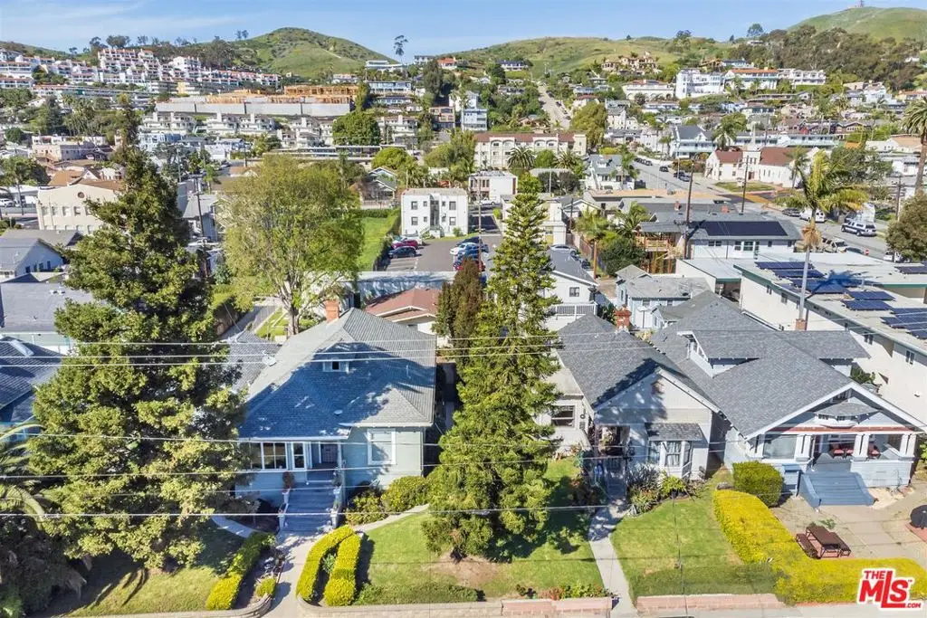 1053 1065 E Santa Clara Street, San Buenaventura Ventura, CA 93001 - #1