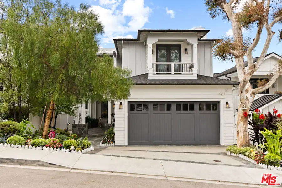 592 30th Street, Manhattan Beach, CA 90266 - #2